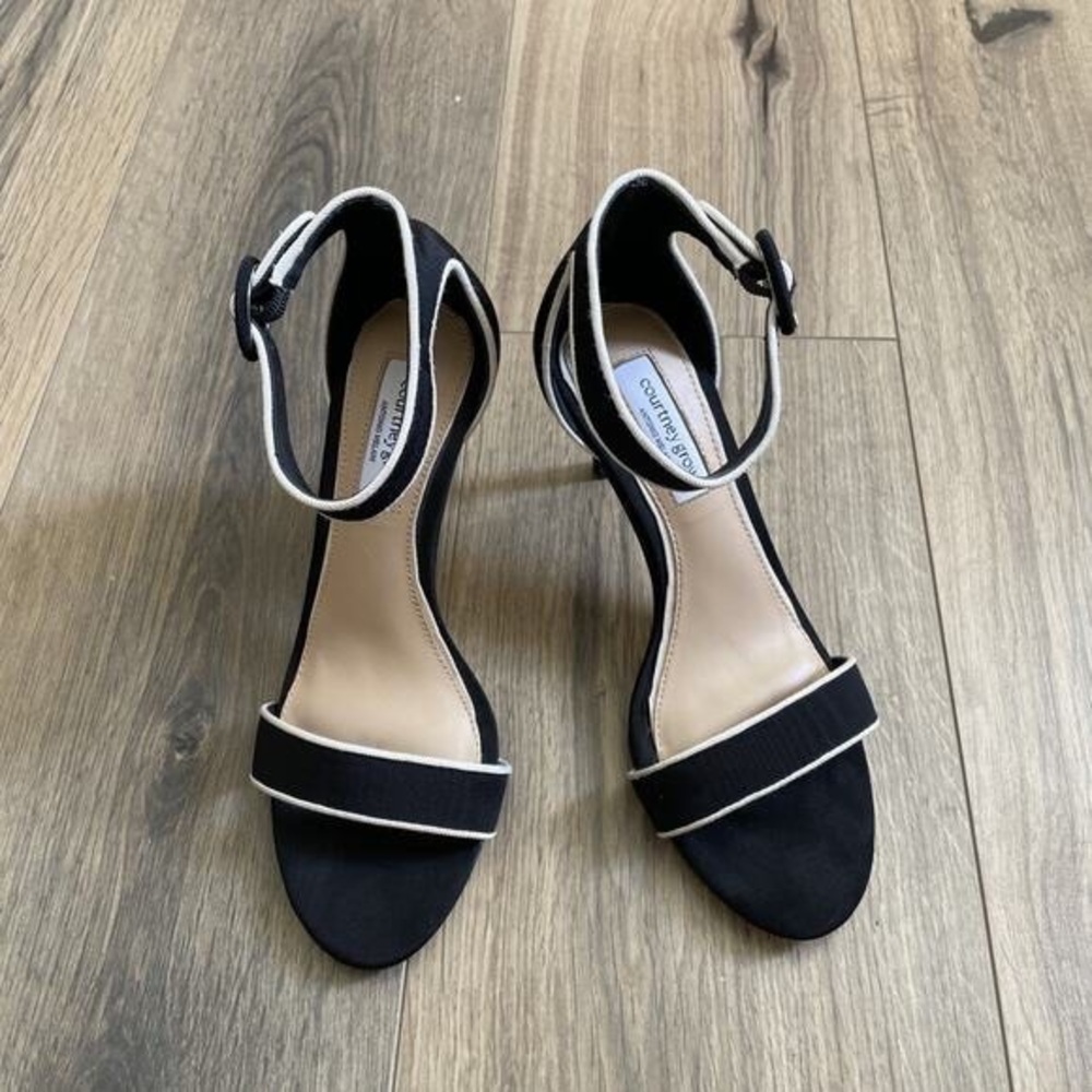 ANTONIO MELANI Black and White Heels